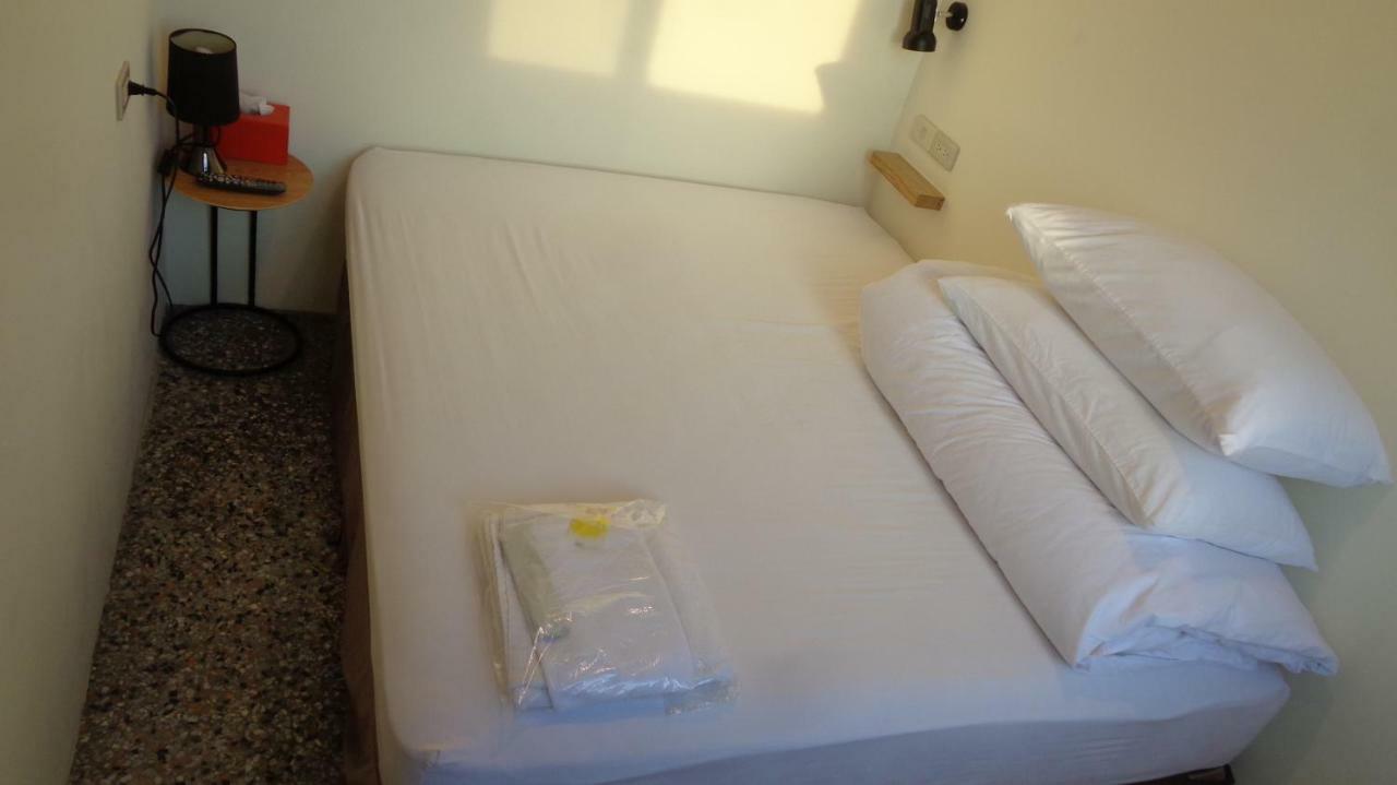 Temple Side Hostel Tajnan Kültér fotó
